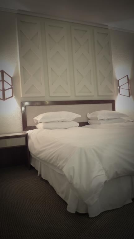 Black Mountain Leisure And Conference Hotel Groothoek Экстерьер фото