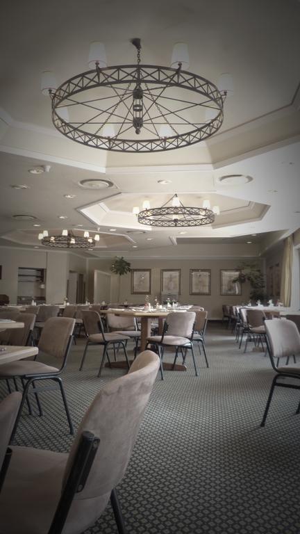 Black Mountain Leisure And Conference Hotel Groothoek Экстерьер фото