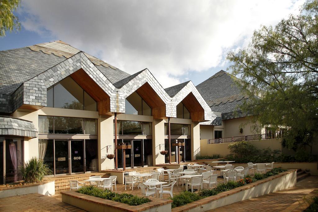 Black Mountain Leisure And Conference Hotel Groothoek Экстерьер фото