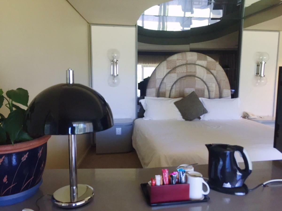 Black Mountain Leisure And Conference Hotel Groothoek Экстерьер фото