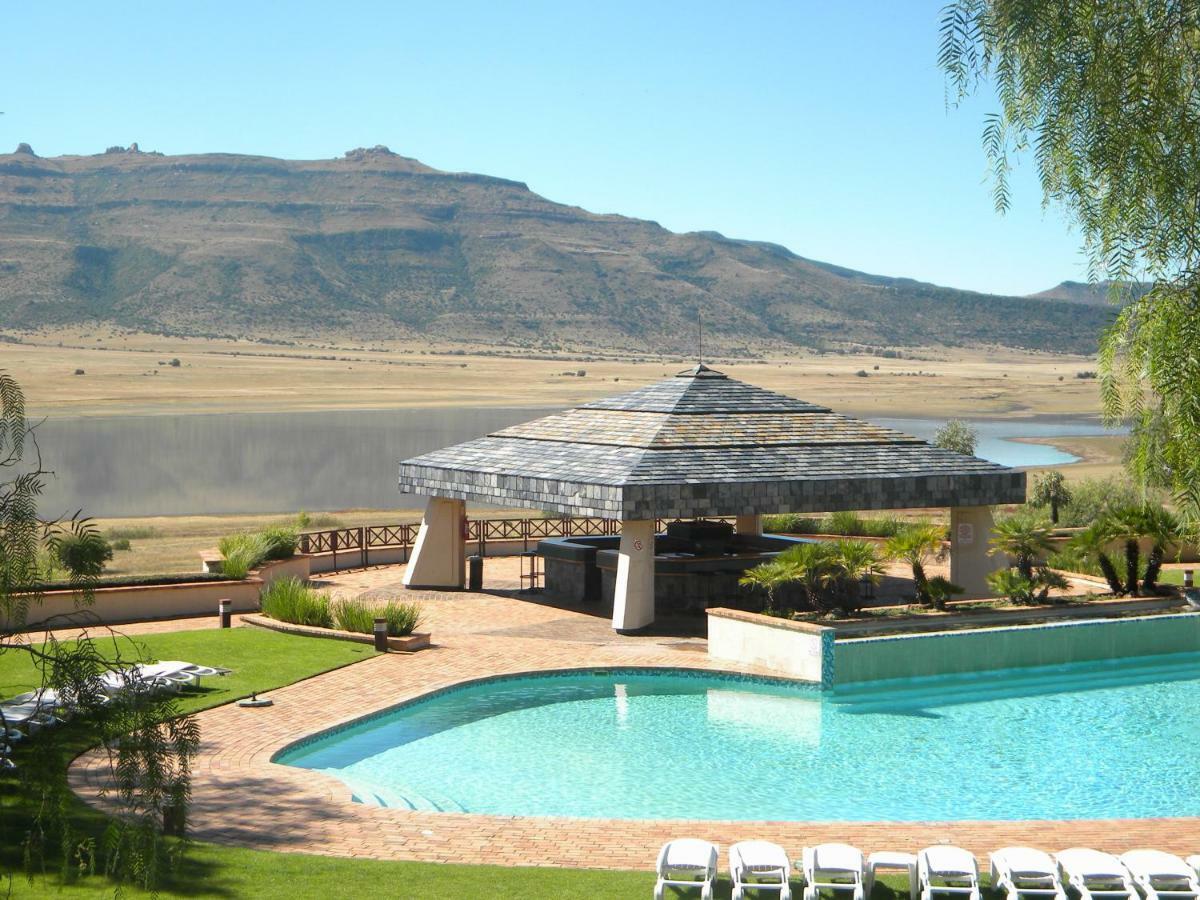 Black Mountain Leisure And Conference Hotel Groothoek Экстерьер фото